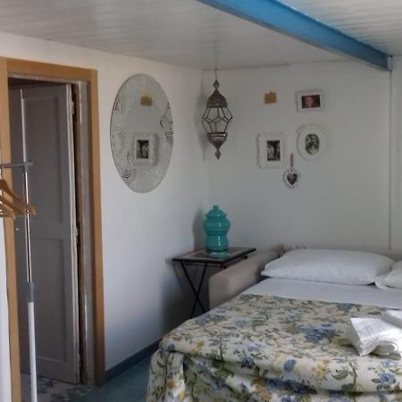 Hotel La Casa Sugli Archi Ponza Pokój zdjęcie